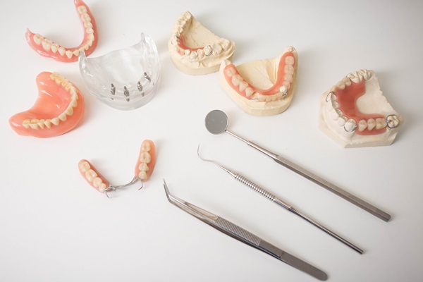 Benefits Of Dentures With All On   Implants