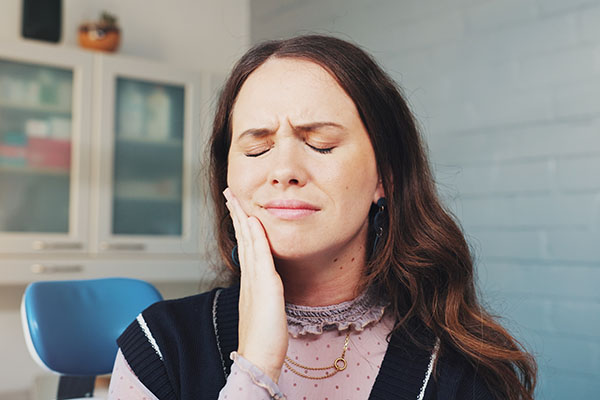 What To Do When You Experience A Broken Tooth
